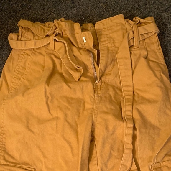 Forever 21 Cargo Pants - Picture 1 of 4